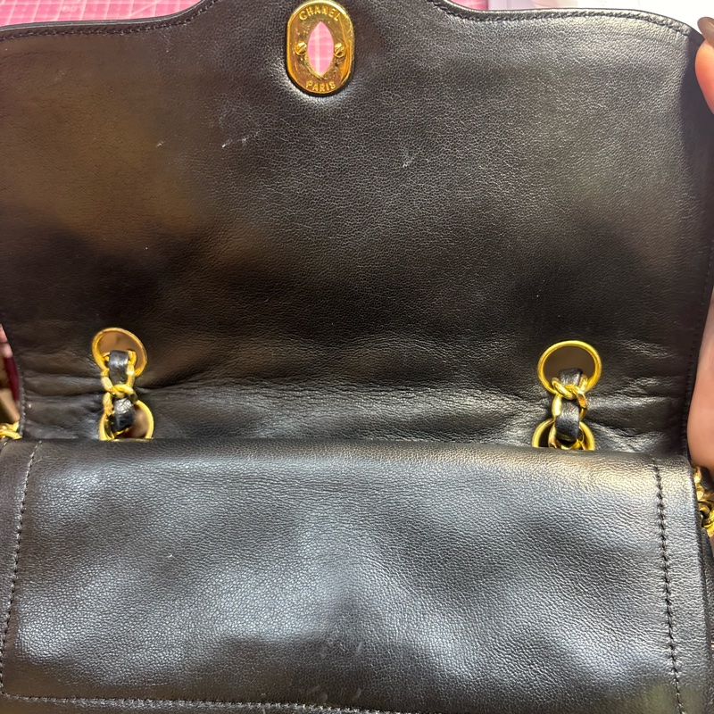 Chanel 巴黎中古美品 稀有法國巴黎限定金銀雙色logo Chanel vintage經典雙蓋classic flap cp雙鍊老香包-14