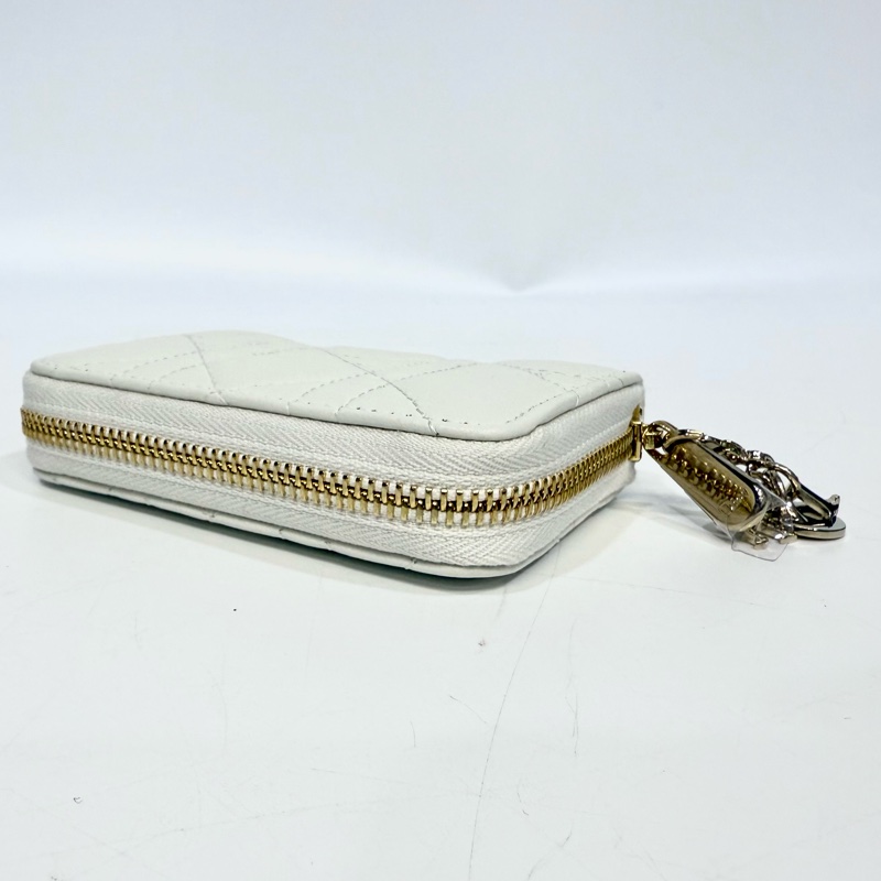 DIOR白金籐格紋羊皮LadyDior Voyageurㄇ拉卡包S0985ONMJ-9