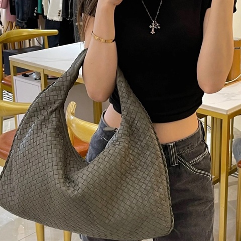 BV hop bag 大象灰和尚包中號/hobo