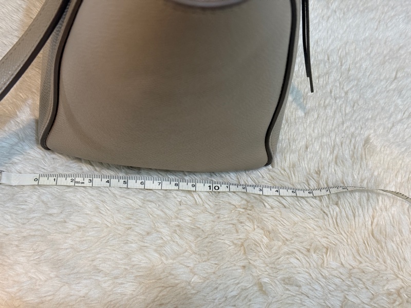 專櫃9萬多🏅上身後提升氣質的包🔝celine micro斑鳩灰 奶灰色 手提 肩背 斜背包 鯰魚包micro-13