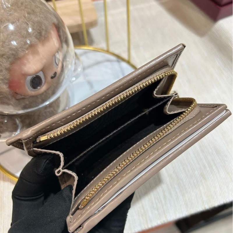 Gucci gg wallet 705060-4