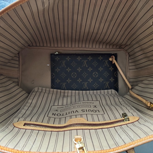 Louis Vuitton-9