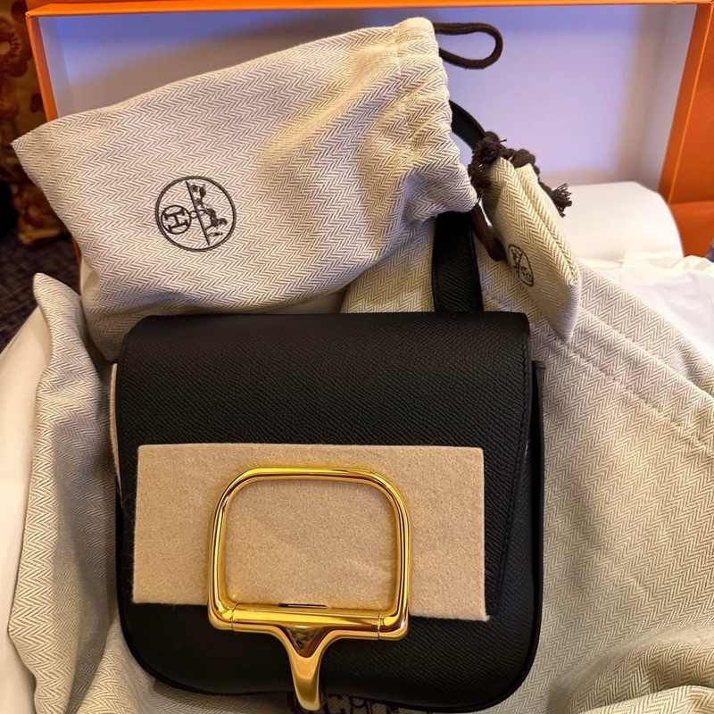 💖Hermes Della 屁股包 黑色金釦💖 W刻 全新全配 低於專櫃價✨-0