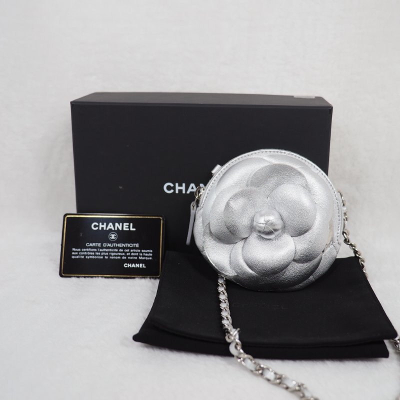 Chanel 銀色山茶花小圓餅-14