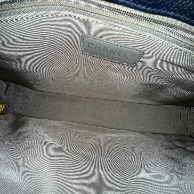 Chanel Cf28季節限量款牛皮口蓋斜挎包 99閒置新🉑斜挎🉑肩背-24