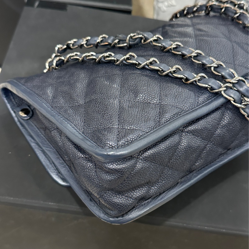 Chanel Cf28季節限量款牛皮口蓋斜挎包 99閒置新🉑斜挎🉑肩背-32