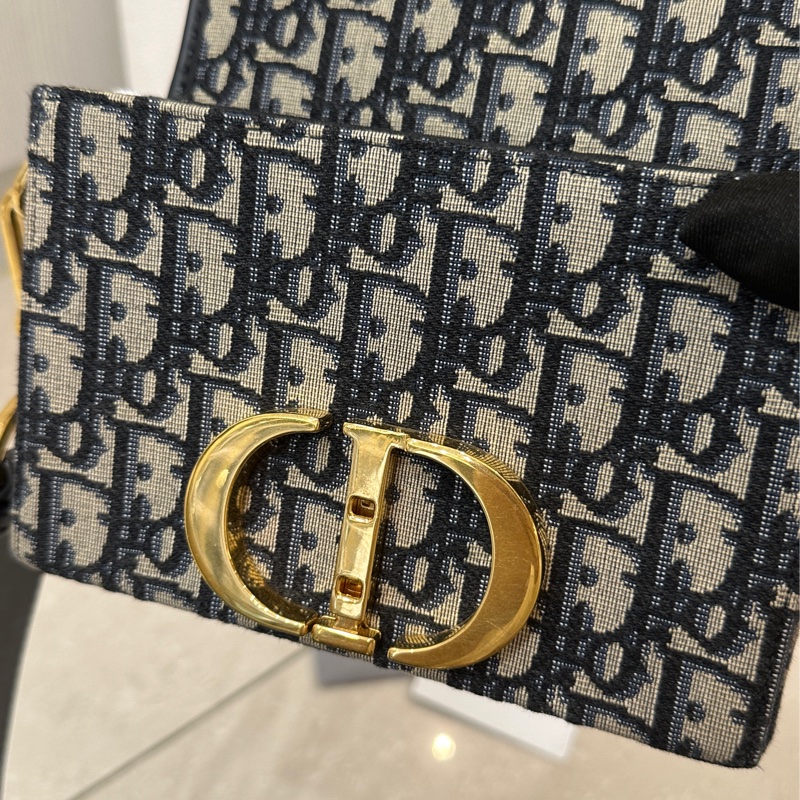 Dior Montaigne 30 mini box 芯片款閒置新🈶保卡 配件齊全✨-46