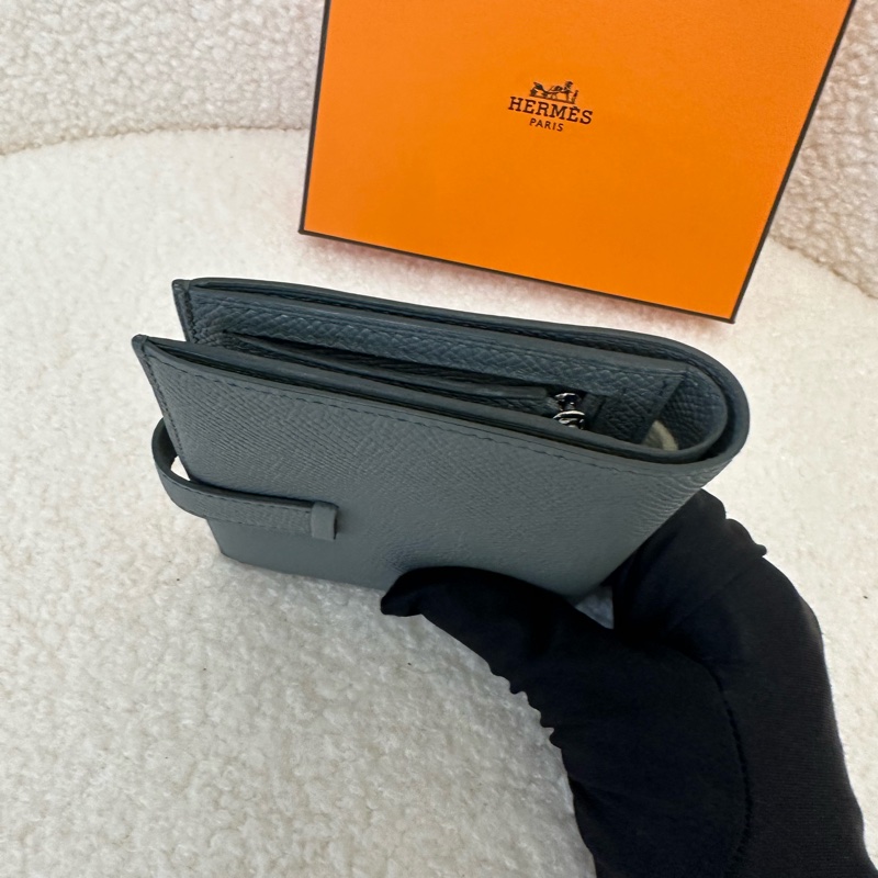 Hermes 愛馬仕杏仁綠色短款錢包,99新好成色,帶盒。-3