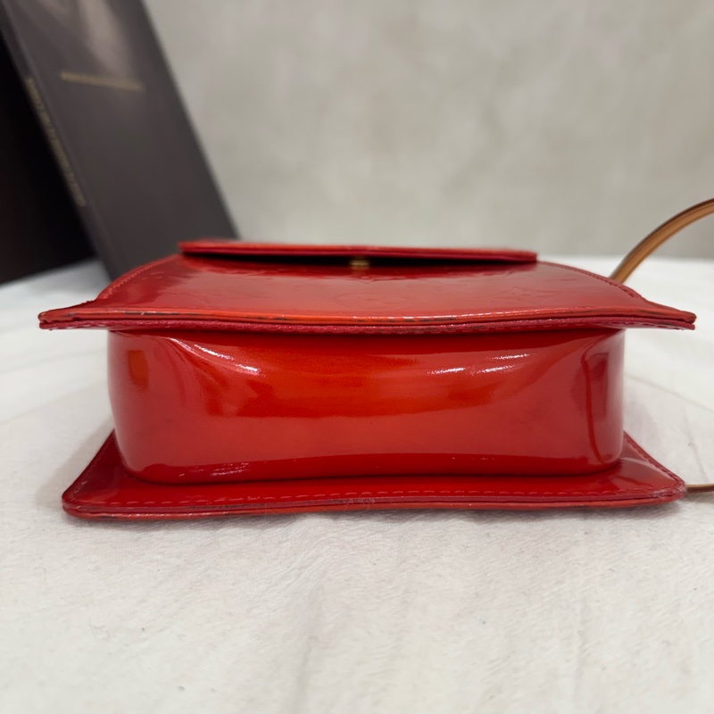 Louis Vuitton 漆皮紅色相機包-5