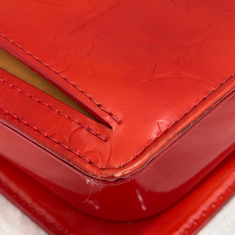 Louis Vuitton 漆皮紅色相機包-6