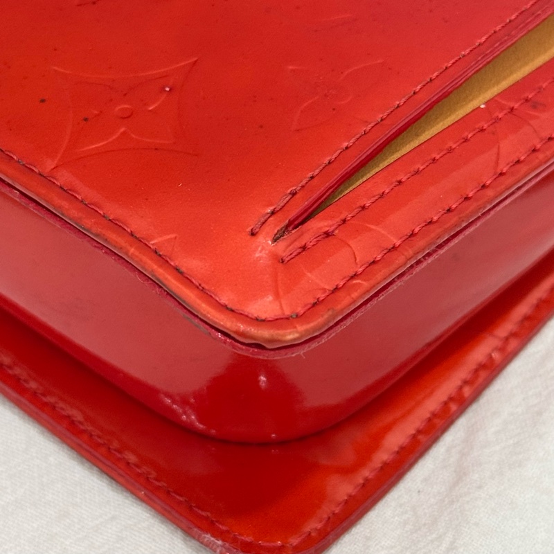 Louis Vuitton 漆皮紅色相機包-7