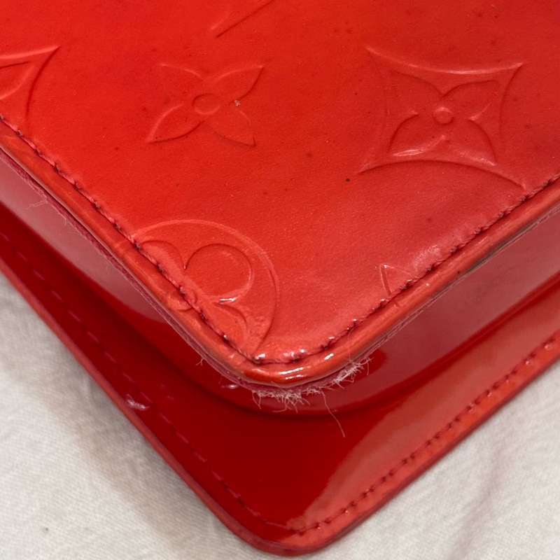 Louis Vuitton 漆皮紅色相機包-8