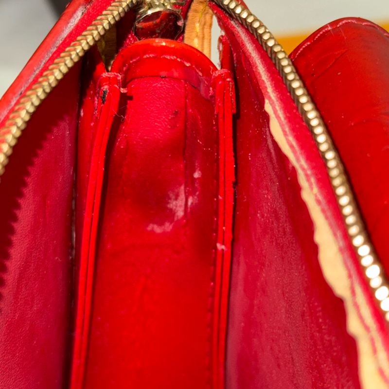 Louis Vuitton 漆皮紅色相機包-18