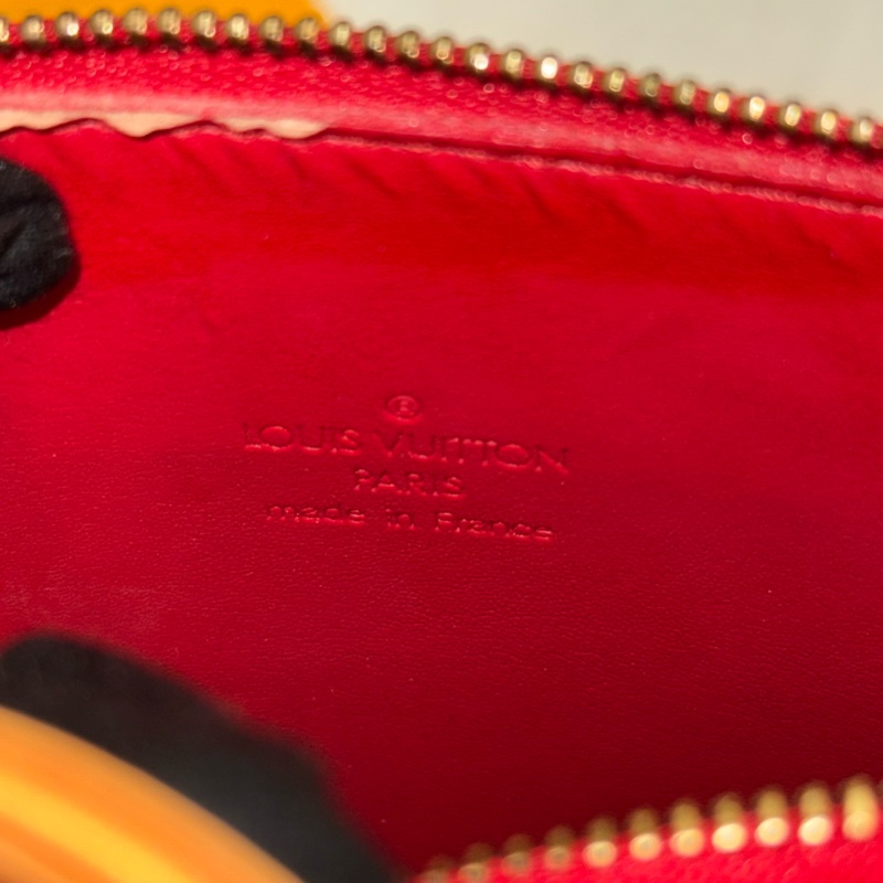 Louis Vuitton 漆皮紅色相機包-19