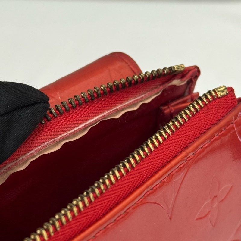Louis Vuitton 漆皮紅色相機包-22