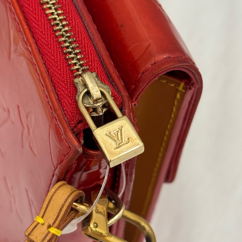 Louis Vuitton 漆皮紅色相機包-24