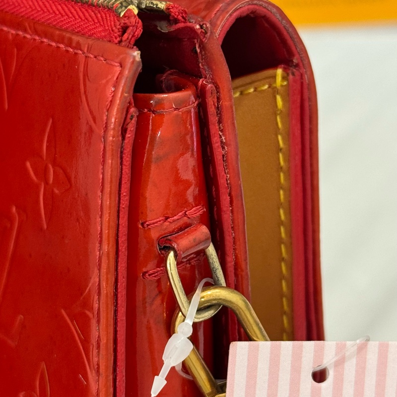 Louis Vuitton 漆皮紅色相機包-35