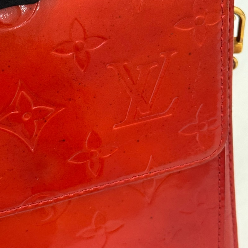 Louis Vuitton 漆皮紅色相機包-36