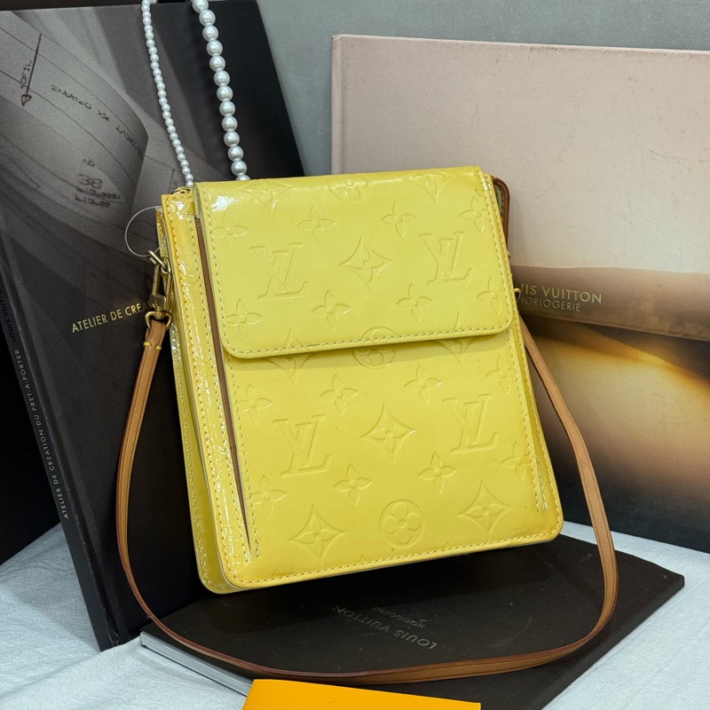Louis Vuitton 單肩包 Vernis Motte M91059 檸檬黃色-1