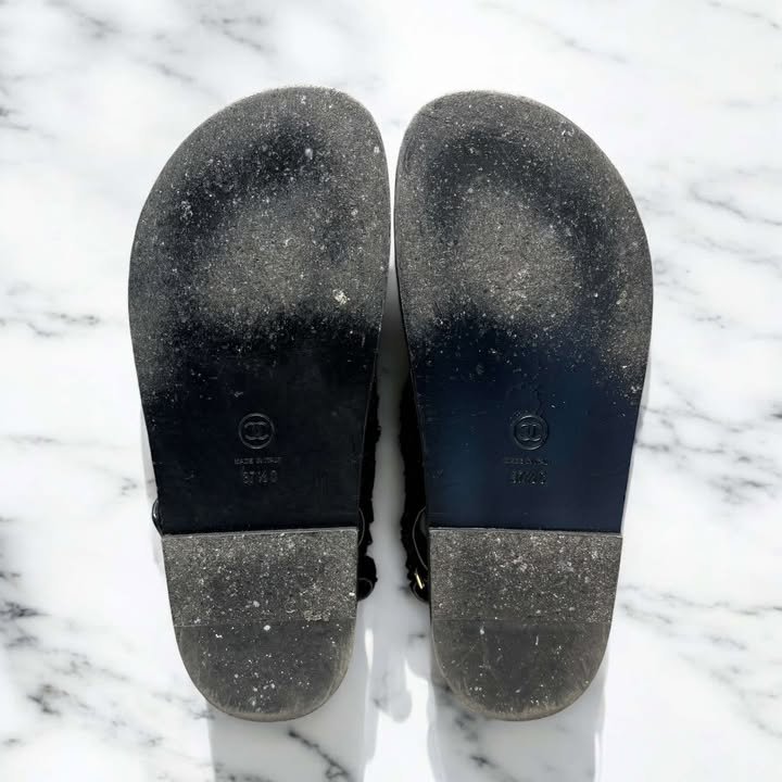 CHANEL 魔鬼氈毛呢涼鞋/黑色-5