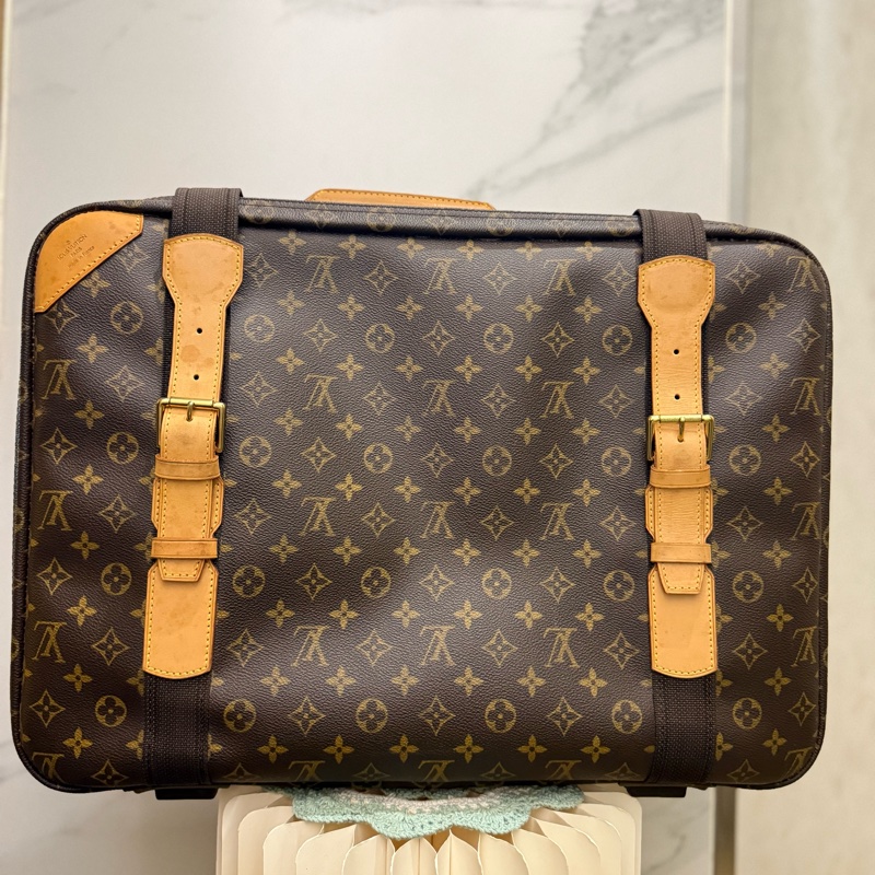 🌸 Louis Vuitton Sirius 老花旅行袋|復古控必收!LV老花-9