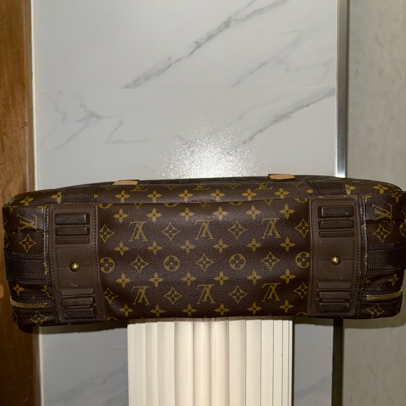 🌸 Louis Vuitton Sirius 老花旅行袋|復古控必收!LV老花-16
