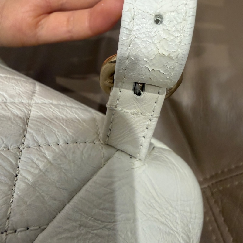 全配芯片款🈶️購證❤️香奈兒奶油白油蠟牛皮duma 雙肩包-54