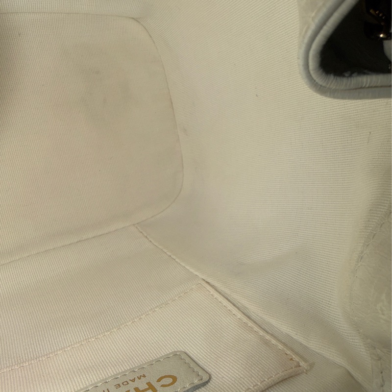 全配芯片款🈶️購證❤️香奈兒奶油白油蠟牛皮duma 雙肩包-94