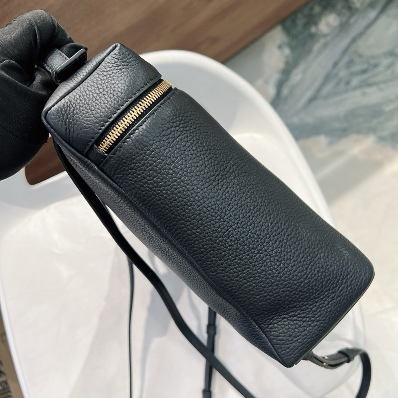 Loro Piana LP23.5 黑色後背包-4