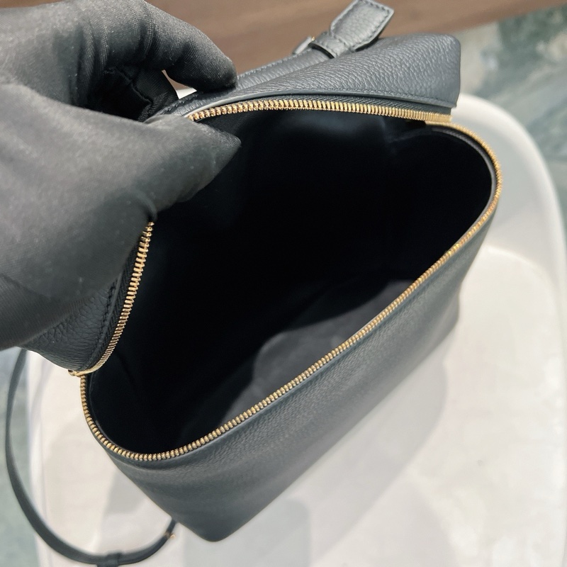 Loro Piana LP23.5 黑色後背包-7