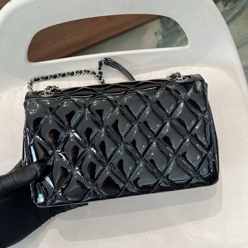 Chanel 香奈兒 黑色漆皮翻蓋包 20cm-1