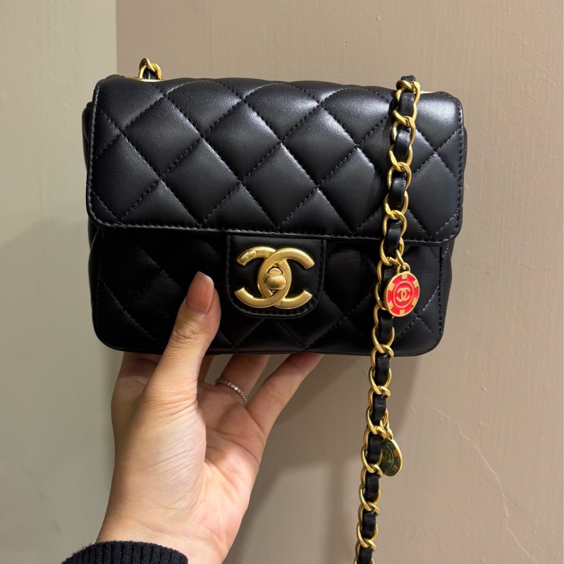 Chanel黑金限量籌碼金幣琺瑯方胖/晶片-1