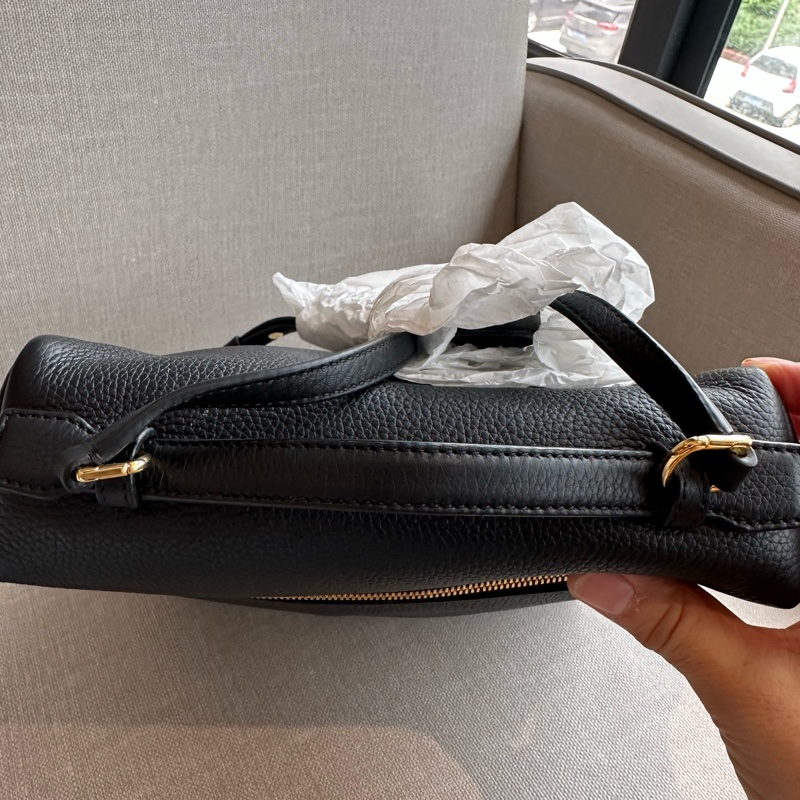 98新LP Loro piana L23.5黑金雙肩包 大全套 又輕又能裝 合理價-4