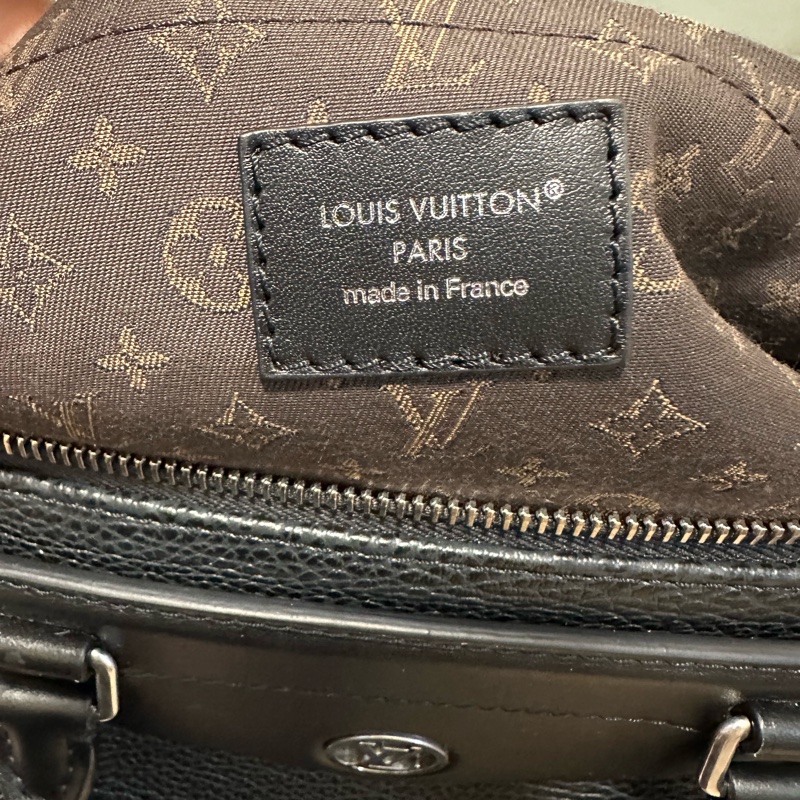 LV路易威登機車包biker單肩包,Lisa同款-6