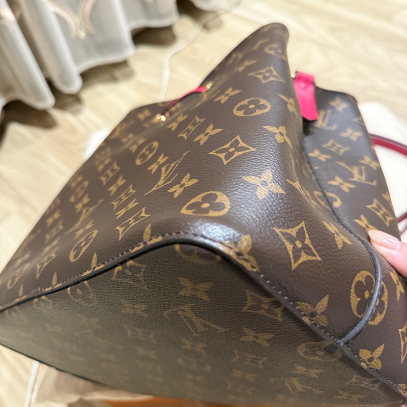 Lv M44020 NéoNoé MM 桃色水桶包-8