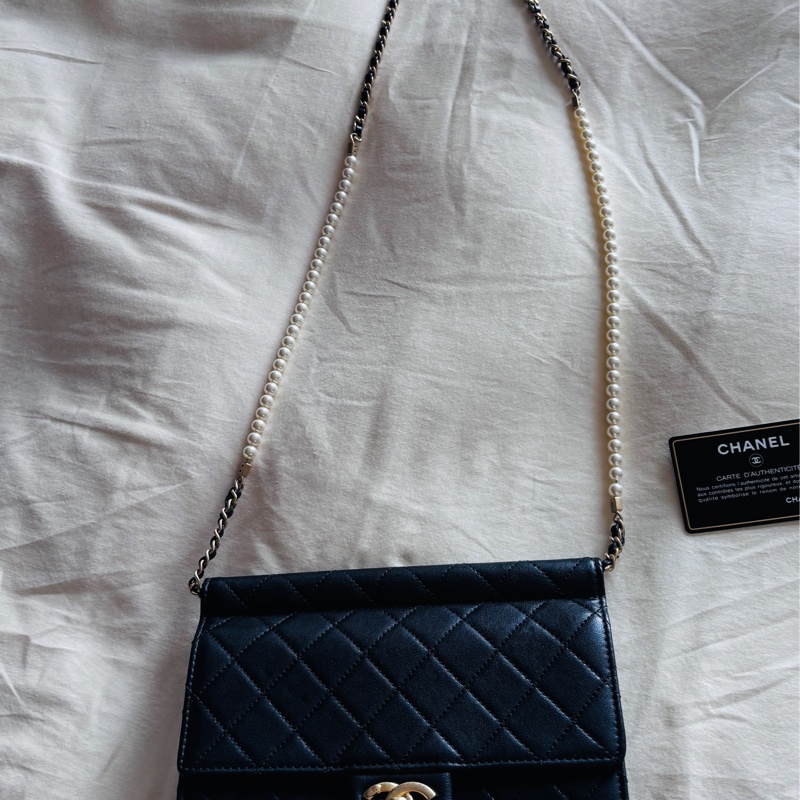 Chanel 經典口蓋珍珠皮穿鍊條包-4