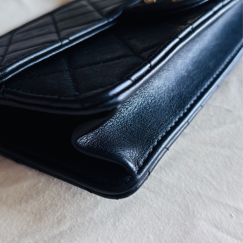 Chanel 經典口蓋珍珠皮穿鍊條包-7