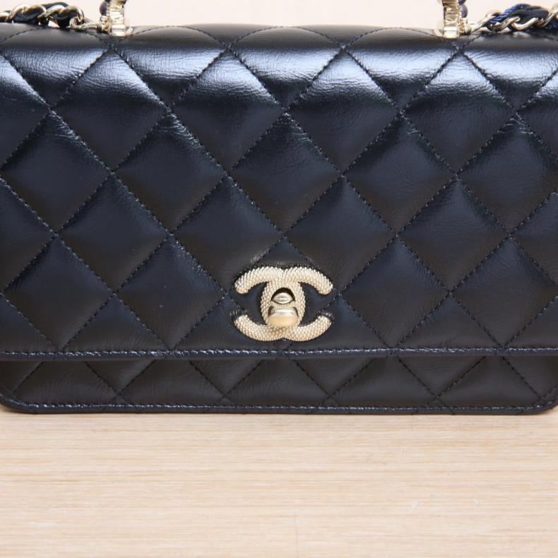 CHANEL(香奈兒) 24P 金屬寶石手柄 黑色 光面 晶片開 金扣 山茶花手柄-5