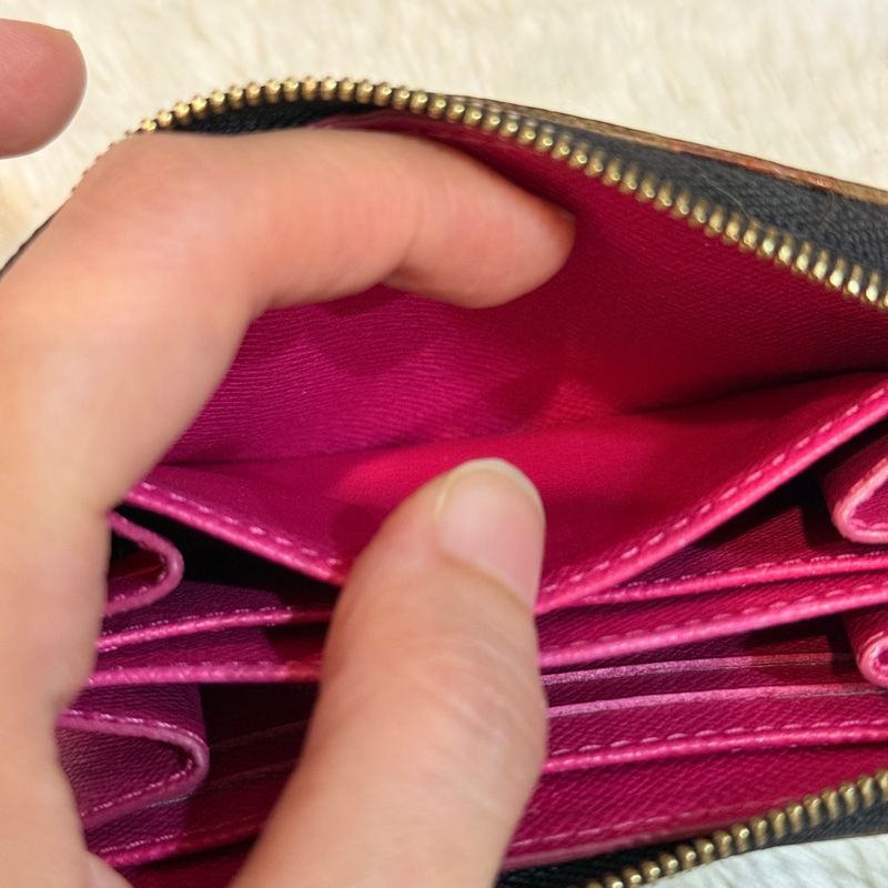 😎出名好用 用過回不去的LV黑彩拉鏈零錢包 短夾💶鈔票對折放超多-5