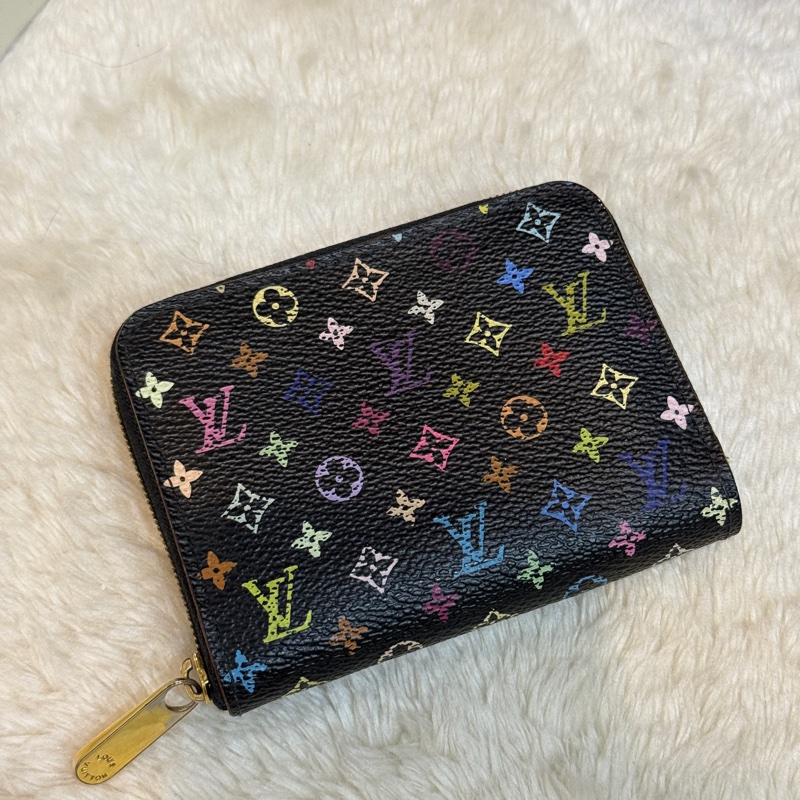 😎出名好用 用過回不去的LV黑彩拉鏈零錢包 短夾💶鈔票對折放超多-16