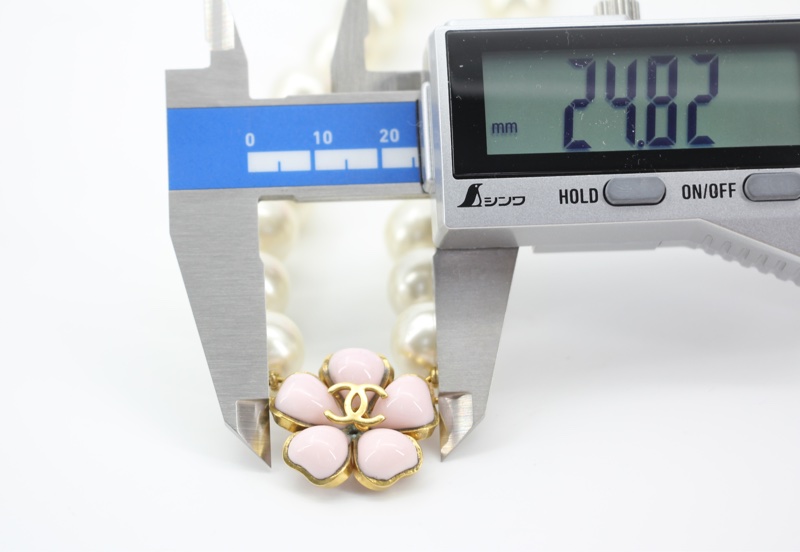 Chanel Vintage 97P 琉璃粉紅色山茶花仿珍珠頸鏈-11