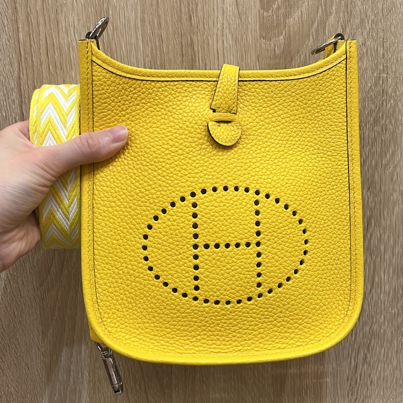 Hermes 9O那不勒斯黃TC皮銀扣mini Evelyne-0