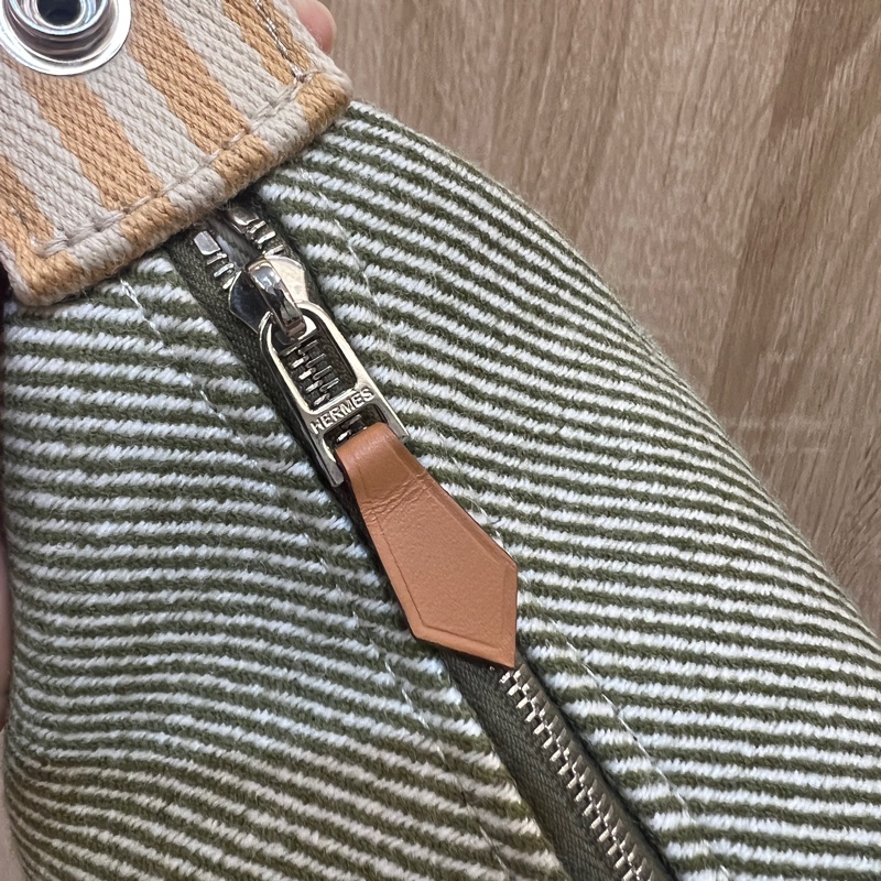 Hermes 森林綠白斜紋羊毛Bride a Brace銀扣小型手提包-10