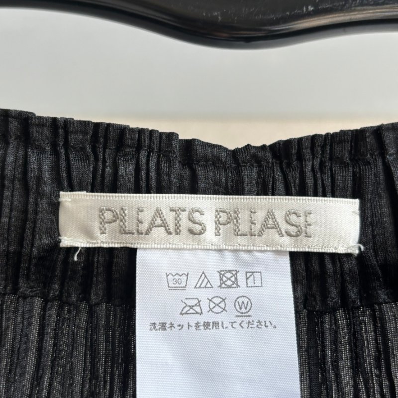 PLEATS PLEASE ISSEY MIYAKE 三宅一生PP 黑色直紋錐形長褲4號 PP23JF115-2