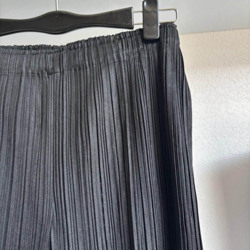 PLEATS PLEASE ISSEY MIYAKE 三宅一生PP 黑色直紋錐形長褲4號 PP23JF115-4
