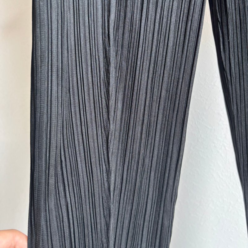 PLEATS PLEASE ISSEY MIYAKE 三宅一生PP 黑色直紋錐形長褲4號 PP23JF115-8