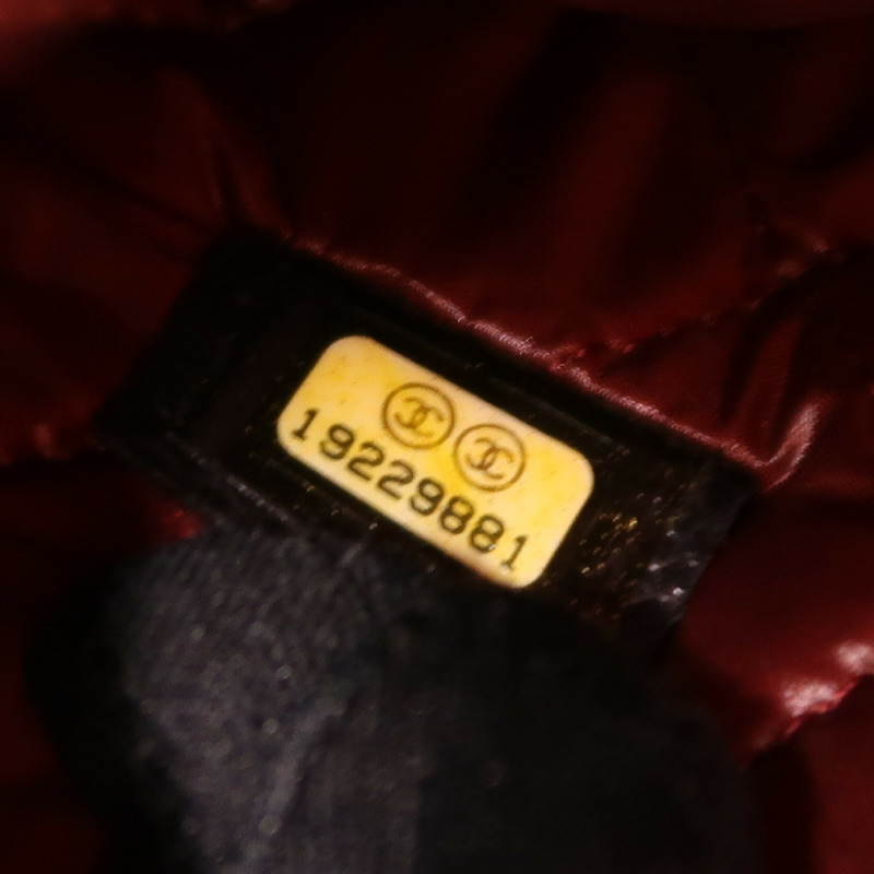 CHANEL 【激減優惠】牛皮皮革Pouch銀扣手拿包-6