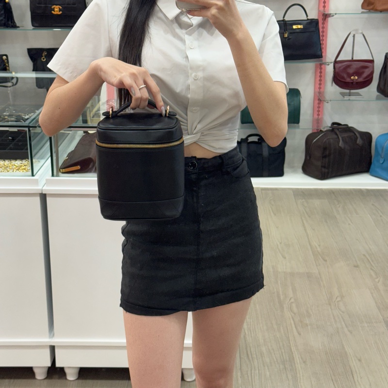 Chanel 小羊皮手提化妝包-7