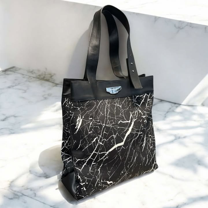 BALENCIAGA黑色大理石紋直式手提包-1