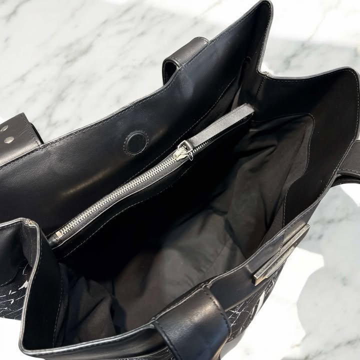 BALENCIAGA黑色大理石紋直式手提包-5